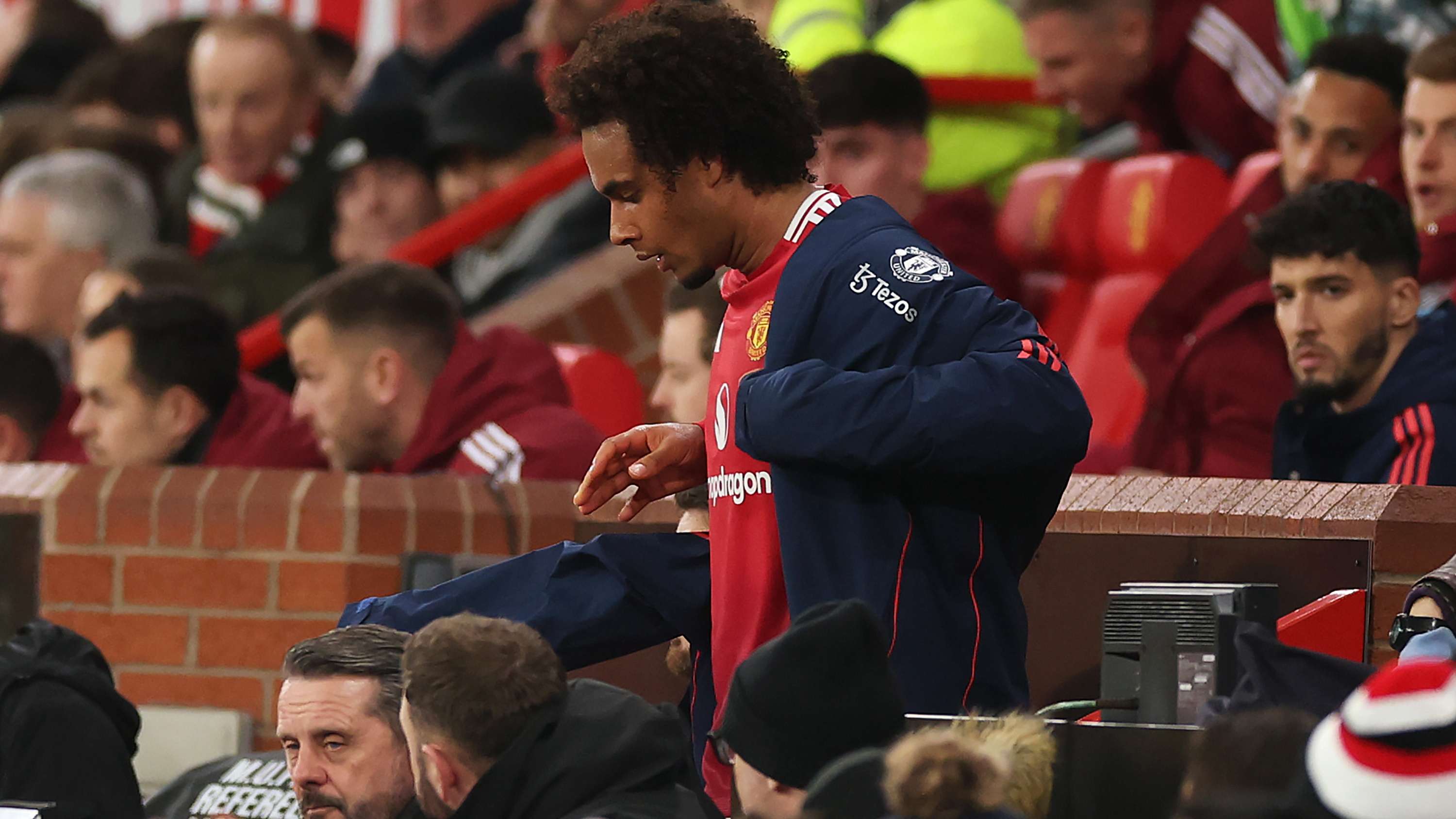 以其速度與 以其速度與