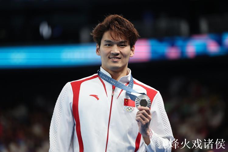 徐嘉余全运会男子100米仰泳夺冠,汪顺排名第四 徐嘉余全运会男子100米仰泳夺冠,汪顺排名第四