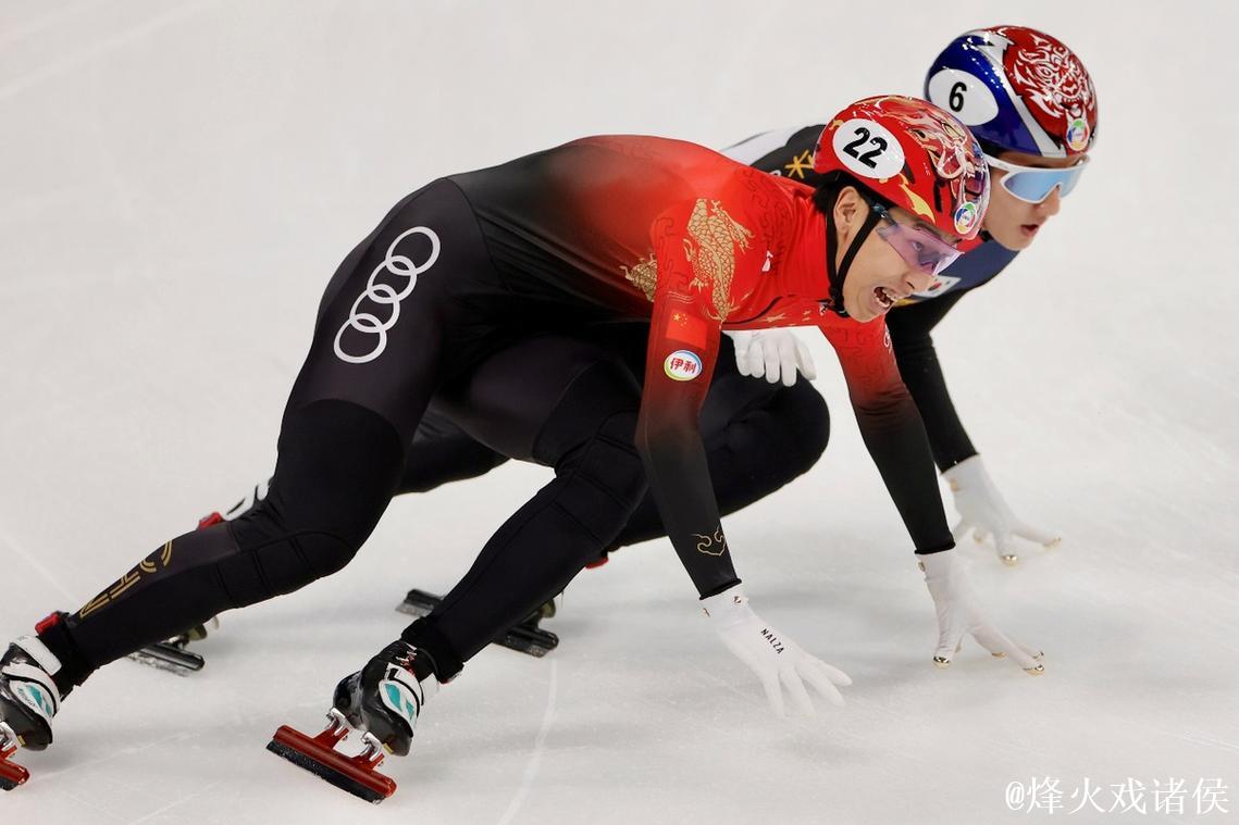 短道速滑世界杯男子5000米接力赛 中国队摘得银牌 短道速滑世界杯男子5000米接力赛 中国队摘得银牌